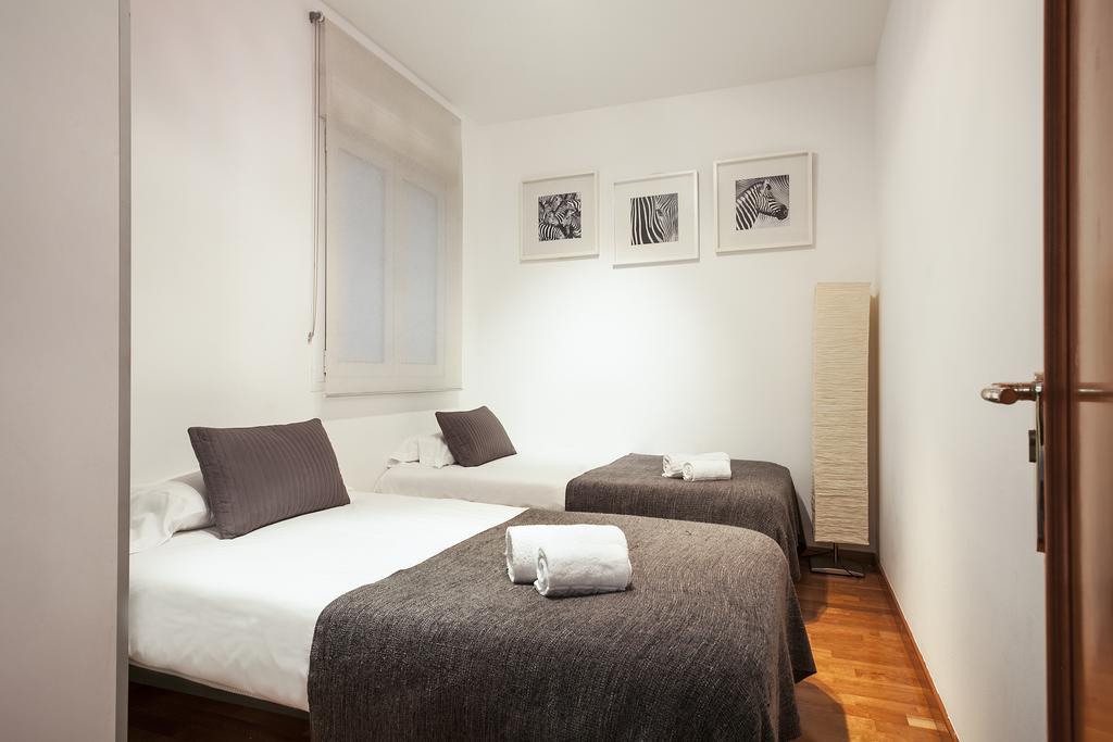 Canela Homes Barcelona Universitat Bilik gambar